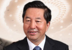 中國(guó)鋼研董事長(zhǎng)才讓?zhuān)航庾x"雙創(chuàng)"密碼 “鋼鐵人”也好，“其他人”也好，都要直面現(xiàn)實(shí)、理性對(duì)待?，F(xiàn)在鋼鐵產(chǎn)能已經(jīng)到了12億噸，去產(chǎn)能、供給側(cè)改革是必須的！