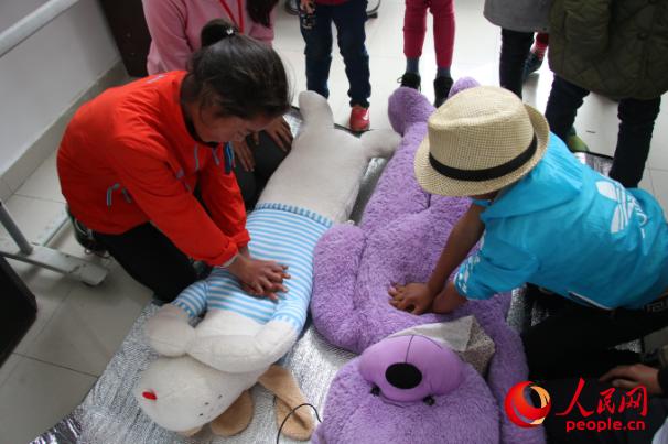 �V�|�t(y��)�ƴ�Wů�L�Ї�־Ը����꠵��Ĵ�ʡ�����ݿ����h�����l(xi��ng)���ʹ��_չ����־Ը���գ��̺��ӂ��ƌW�\�����p���\�ӓp������ᘌ��\�ӳ�Ҋ�܂���r���ڼ����Ծȼ������D�麢�ӂ����ò�ż�����ķΏ��K�������ȼ��ȼ��ɡ����F��ṩ��