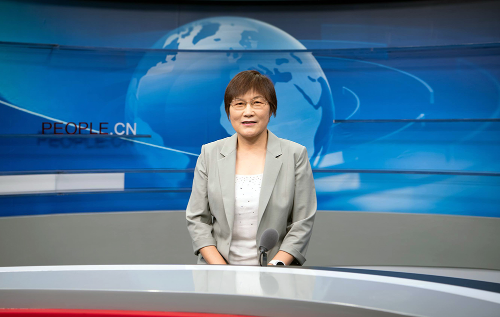 中國兒童中心黨委書記叢中笑接受人民網(wǎng)采訪。人民網(wǎng) 楊華龍攝